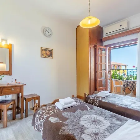 Mires House Side First Floor 9 Appartement