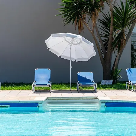 Mires House Side First Floor 9 דירה